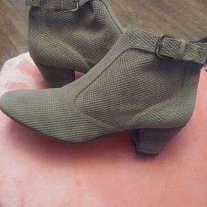 AquataliA booties!!